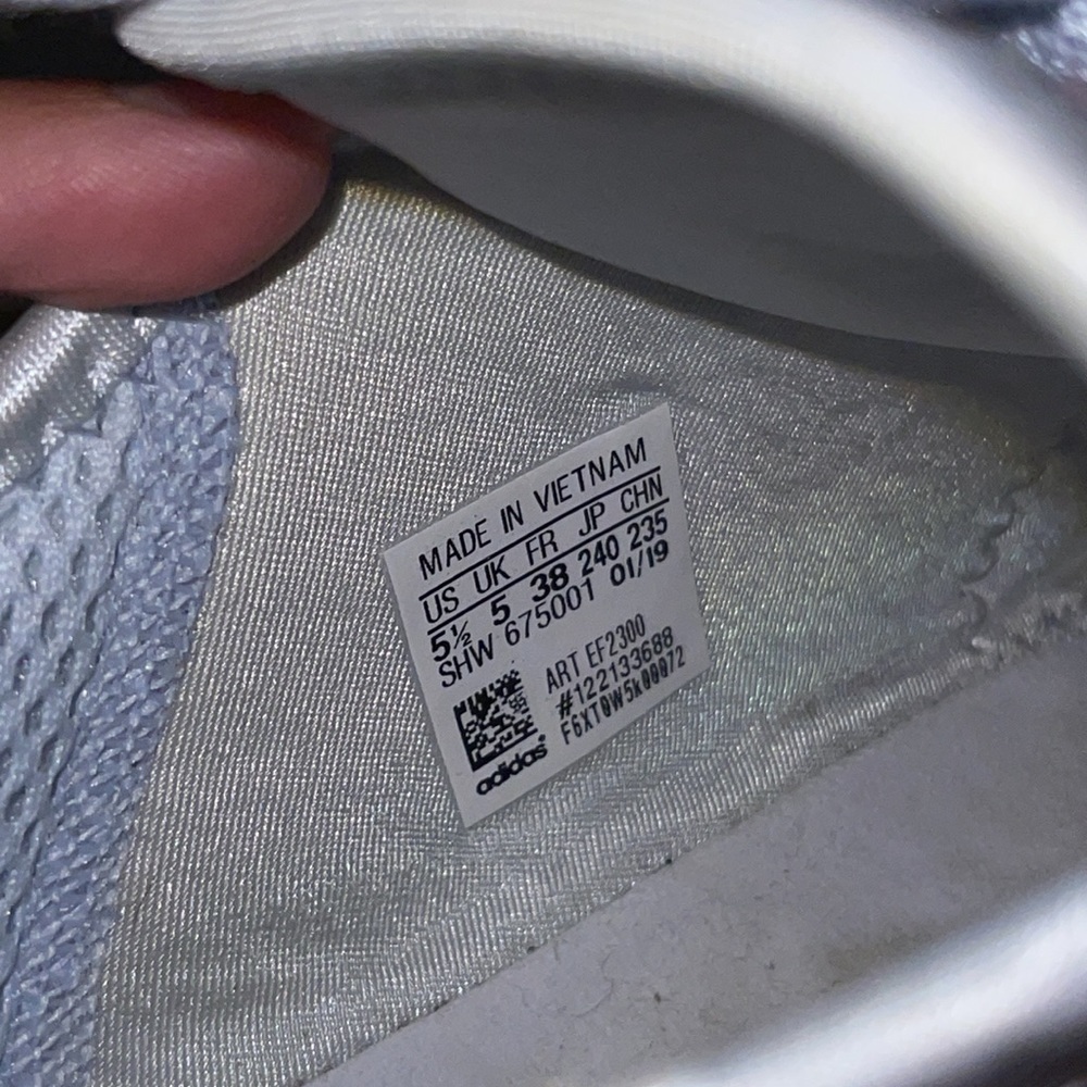 Adidas NMD R1 - Picture 3 of 5